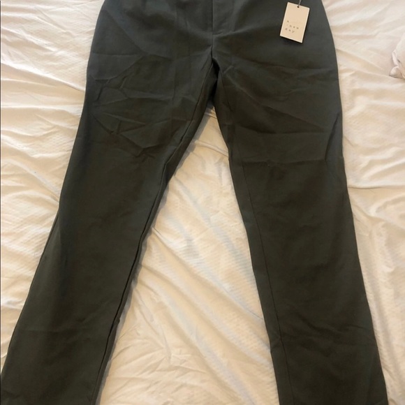 High-Rise  Pants size 6 - Picture 2 of 5